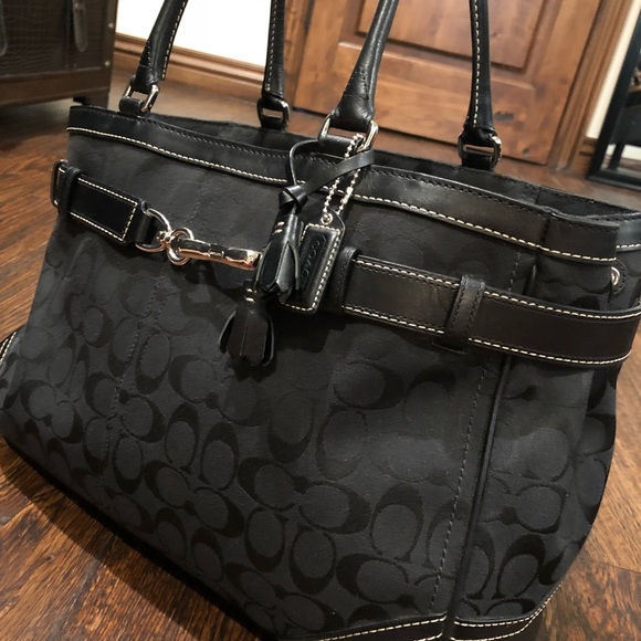 Black authentic Coach Bag/Purse. - Picture 2 of 8